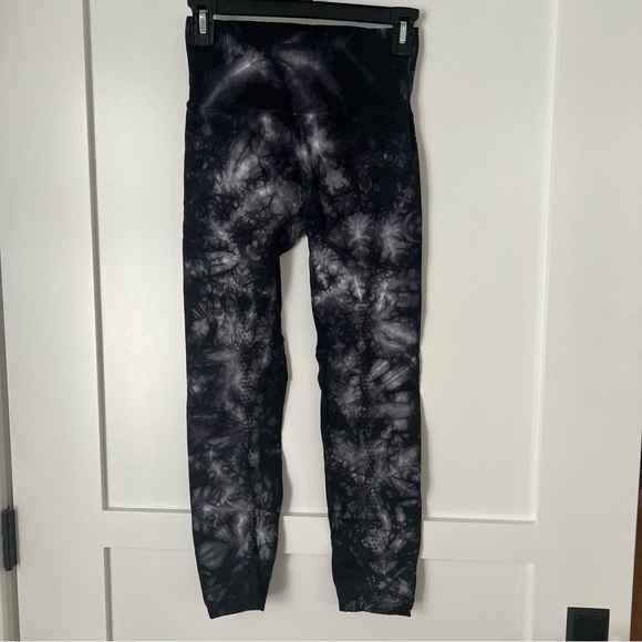 Free People FP Movement Good Karma Tie-Dye Leggings Black + White M/L - Picture 5 of 10